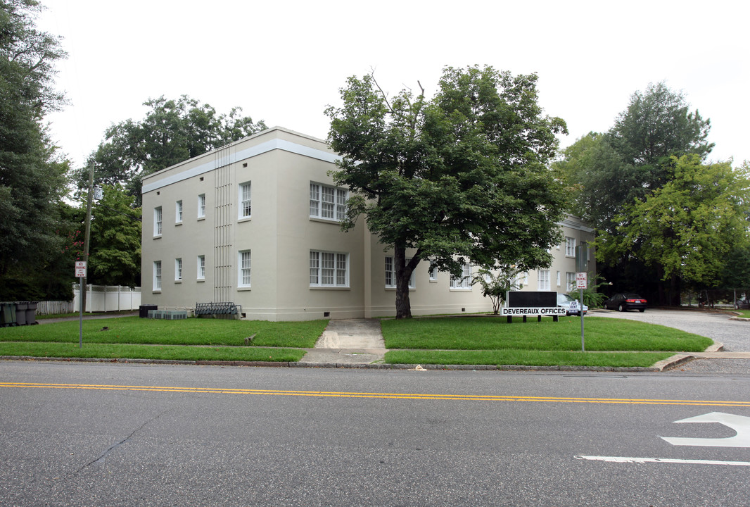 100 Bradford Ave in Fayetteville, NC - Building Photo