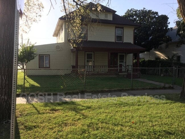 property at 1555 S Wichita St