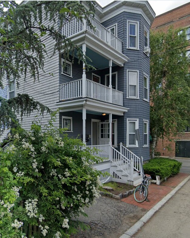 8 Chapman Pl, Unit 2 in Cambridge, MA - Building Photo - Building Photo