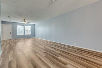 1338 Hardned Ln in Dallas, TX - Building Photo - Building Photo