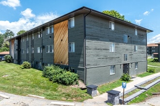 The Oaks in Des Moines, IA - Foto de edificio - Building Photo