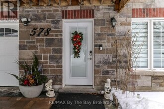 578 Mosley St in Wasaga Beach, ON - Building Photo - Building Photo