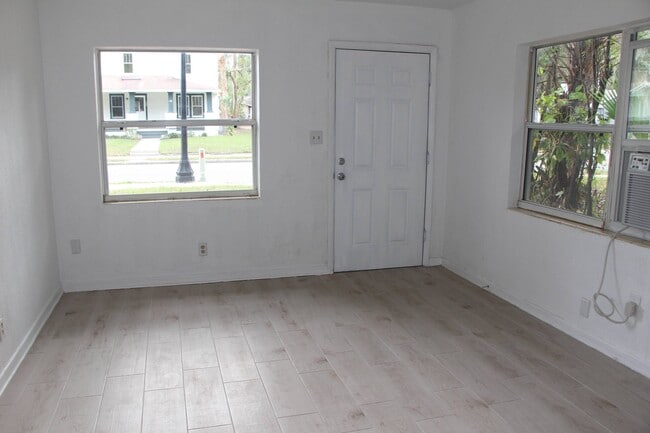121 Ariana St, Unit 123 in Lakeland, FL - Building Photo - Building Photo