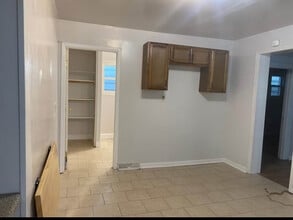 266 7th St, Unit 7th St in Buffalo, NY - Foto de edificio - Building Photo