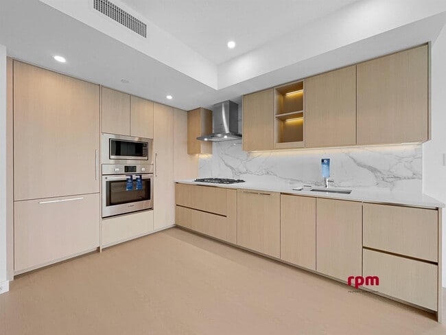 property at 13778-1100 100 Ave
