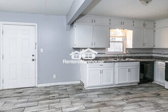 10741 Cambridge Ave in Kansas City, MO - Building Photo - Building Photo