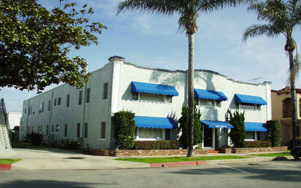 1835 E 1st St in Long Beach, CA - Building Photo - Building Photo