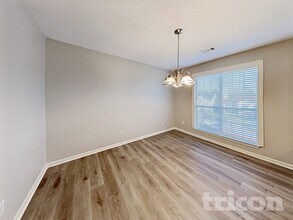 947 Chase Trail in Mcdonough, GA - Foto de edificio - Building Photo