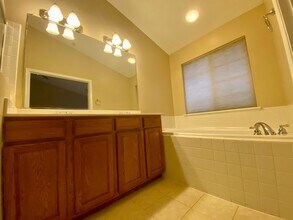 1638 Benoli Ct in Odenton, MD - Foto de edificio - Building Photo