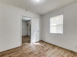 3430 Terrell St in Dallas, TX - Building Photo - Building Photo