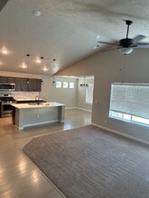 3709 E Warm Creek Ave in Nampa, ID - Building Photo - Building Photo