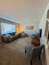 121 Shady Tree Dr in Taylors, SC - Building Photo - Building Photo