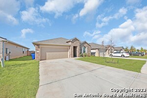 813 Indigo Wy in Seguin, TX - Building Photo - Building Photo