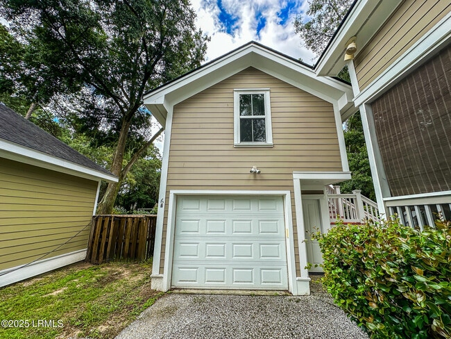 property at 6 Carolina Village Cir