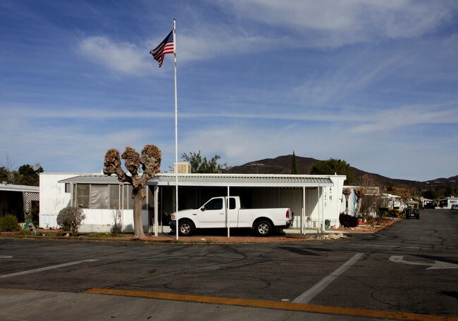 Royal Coach Mobile Home Park in Cherry Valley, CA - Building Photo - Building Photo