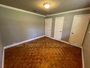 2351 Sweetleaf St in Baton Rouge, LA - Building Photo - Building Photo