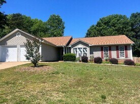 7 Stonington Way in Taylors, SC - Building Photo