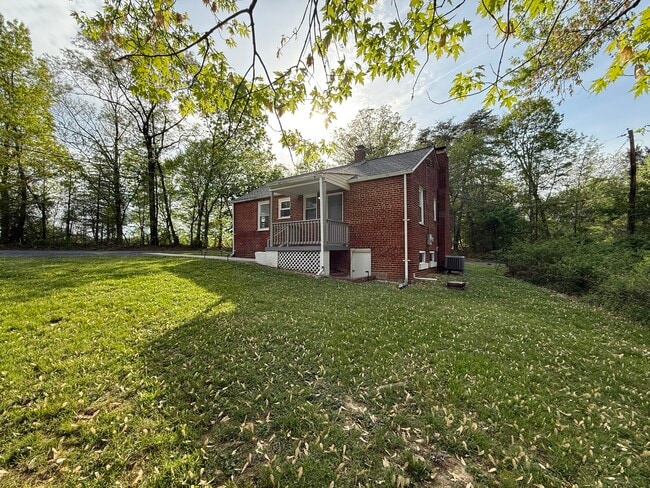 4519 Old Branch Ave in Temple Hills, MD - Building Photo - Building Photo
