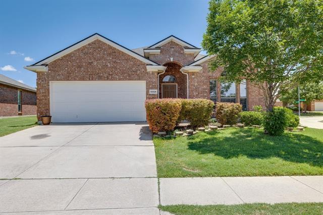 10826 Calderwood Ln in Haslet, TX - Building Photo