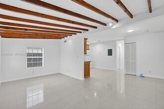 6761 SW 13th Terrace in Miami, FL - Building Photo - Building Photo