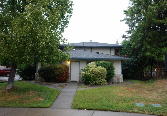 2405 Carta Ct in Sacramento, CA - Building Photo - Building Photo