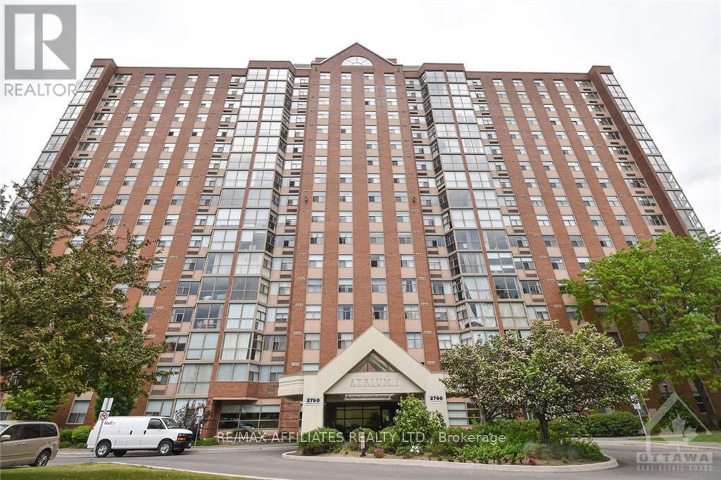 2760 Carousel Crescent in Ottawa, ON - Building Photo