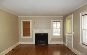 1813 Queen St in Fayetteville, NC - Foto de edificio - Building Photo