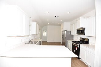 21562 Casavatore Dr in New Caney, TX - Building Photo - Building Photo