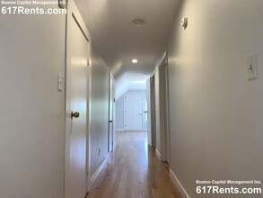 25 Moreland St, Unit 3 in Somerville, MA - Foto de edificio - Building Photo