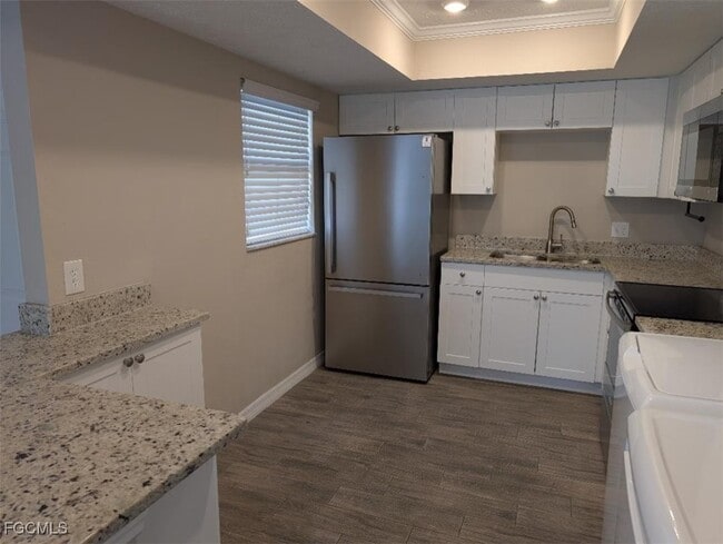 3705 SE 9th Pl in Cape Coral, FL - Building Photo - Building Photo