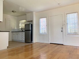 5414 Fountain Ave in Los Angeles, CA - Building Photo