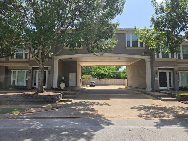 1228 Welsh Ave