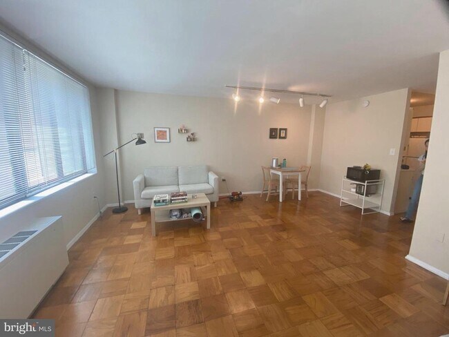 2030 F St NW in Washington, DC - Building Photo - Building Photo