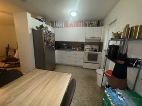 985 SW 34th Ave in Miami, FL - Building Photo - Building Photo