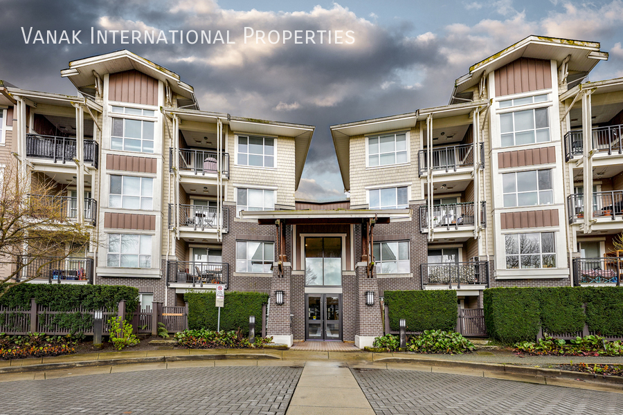5788 Sidley St in Burnaby, BC - Building Photo