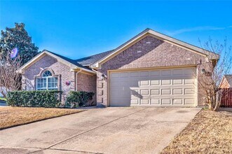 4914 Brazoswood Cir in Arlington, TX - Building Photo - Building Photo