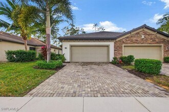 9180 Glenforest Dr in Naples, FL - Building Photo - Building Photo