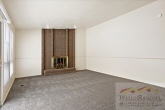 2858 E 2450 N in Layton, UT - Building Photo - Building Photo