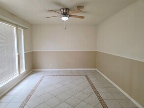 10306 Jockey Club Dr in Houston, TX - Building Photo - Building Photo
