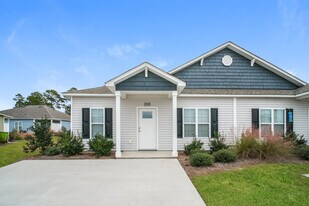 200 Glenshee Ct in Shallotte, NC - Building Photo