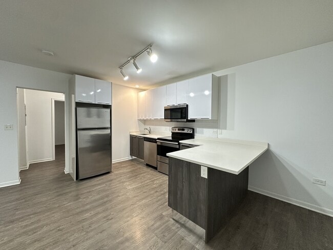 940 W Winona St in Chicago, IL - Building Photo - Building Photo