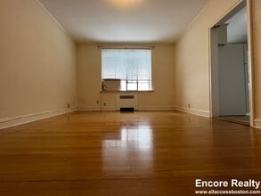 105 Longwood Ave in Brookline, MA - Building Photo - Building Photo