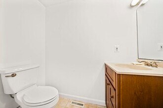 849 Boston Post Rd E in Marlborough, MA - Building Photo - Building Photo