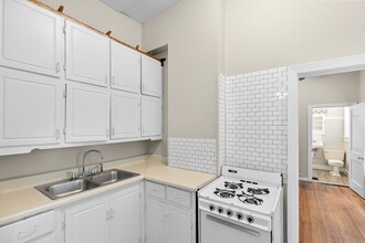 Kisor Flats in Birmingham, AL - Building Photo - Interior Photo