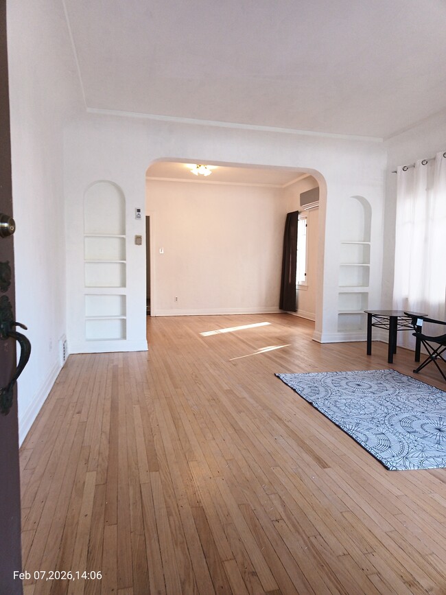 427 N Genesee Ave, Unit 427