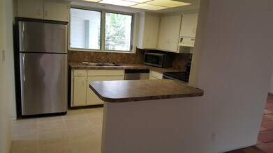 1132 SW 3rd St in Boca Raton, FL - Foto de edificio - Building Photo