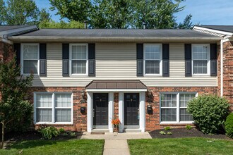 Camelot East in Louisville, KY - Building Photo - Building Photo