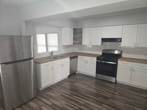 303 E Amber St in San Antonio, TX - Building Photo - Building Photo