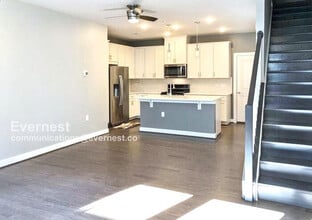 13317 Launders St in Herndon, VA - Building Photo - Building Photo