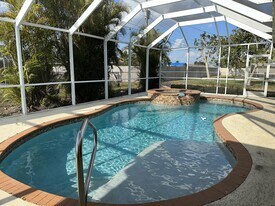 307 Inman St in Lehigh Acres, FL - Building Photo